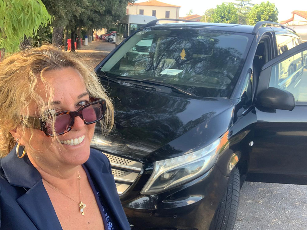 isabella transfer ncc taxi van mercedes